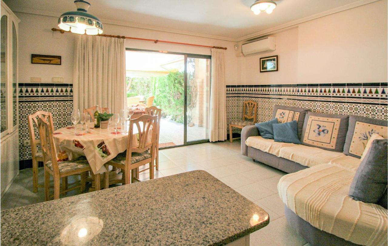 Amazing home in Santa Pola w/ 5 Bedrooms Buitenkant foto