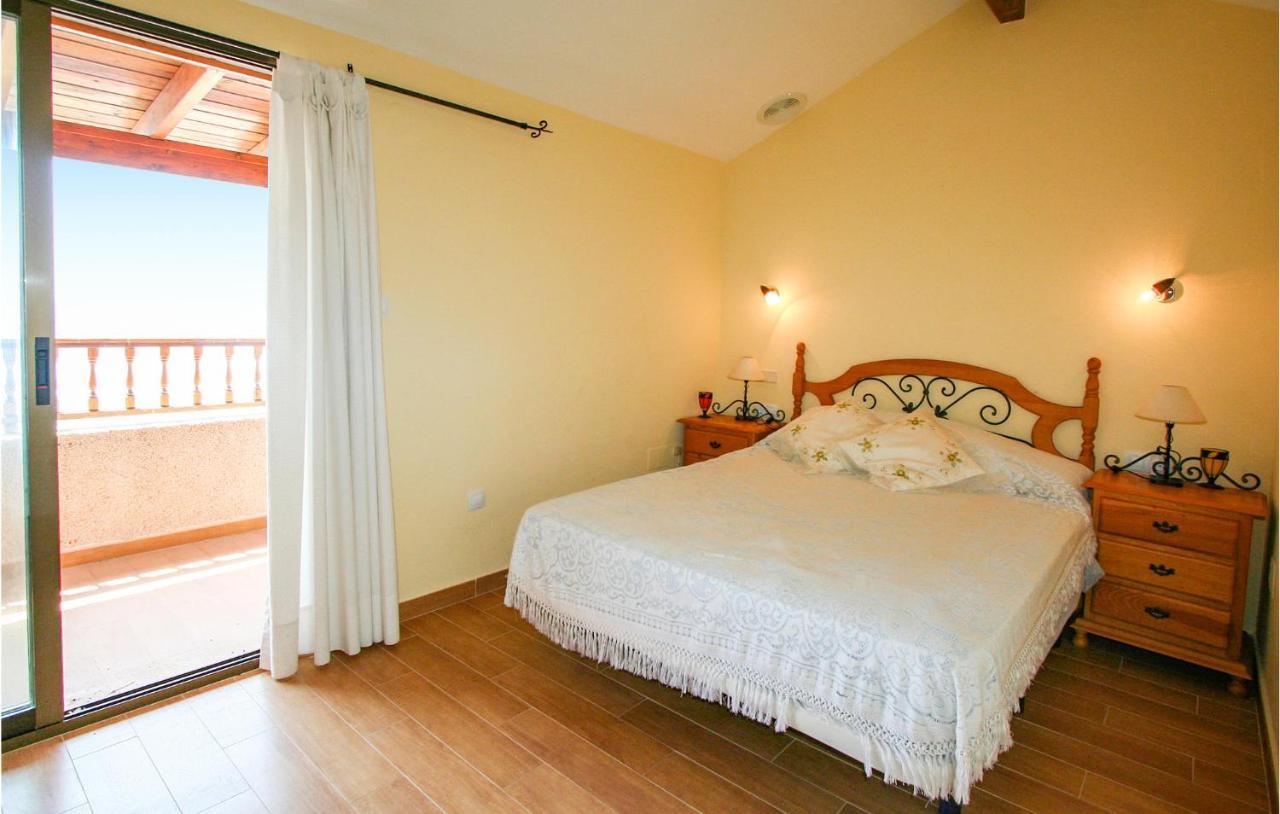 Amazing home in Santa Pola w/ 5 Bedrooms Buitenkant foto
