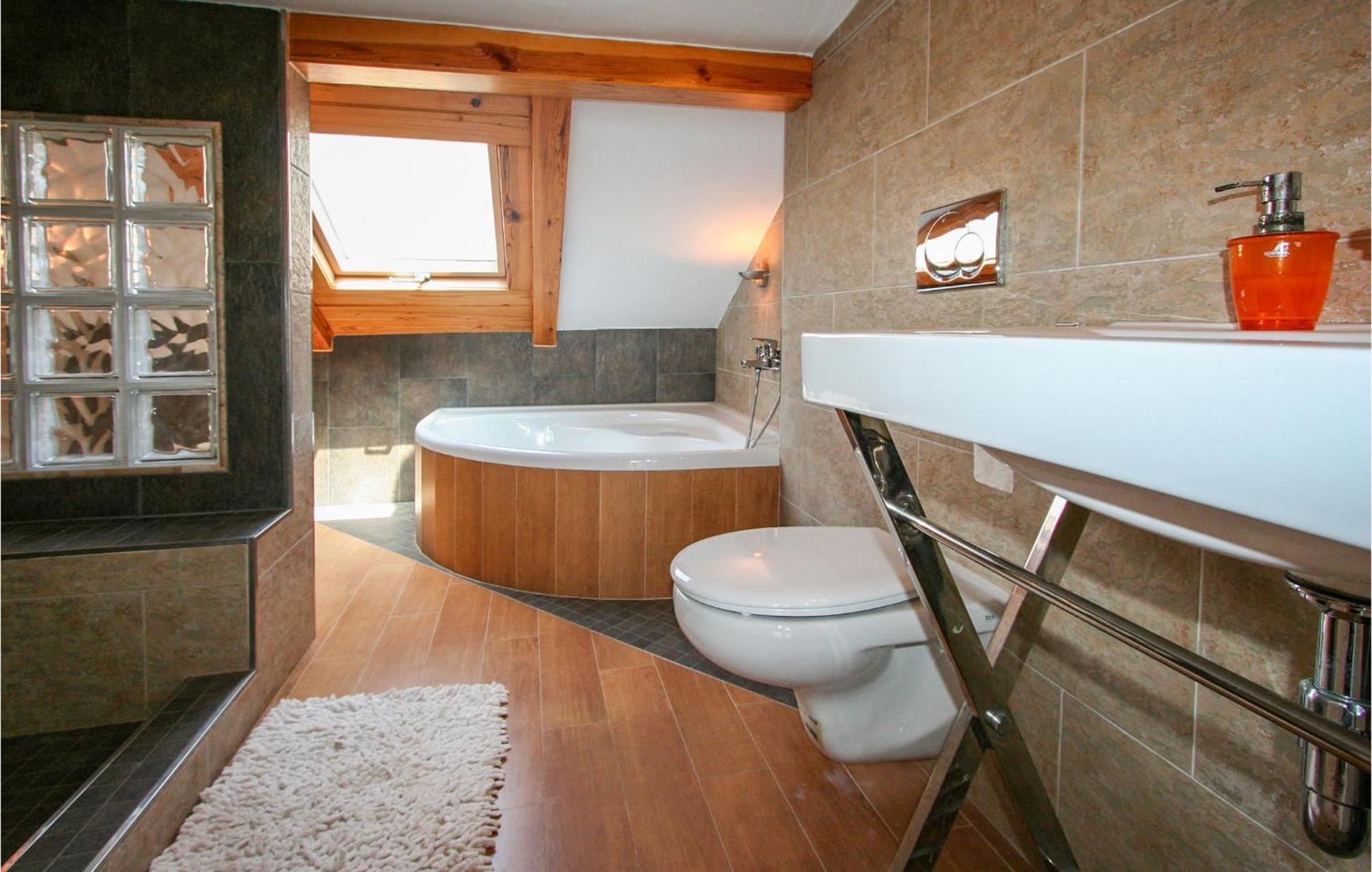 Amazing home in Santa Pola w/ 5 Bedrooms Buitenkant foto