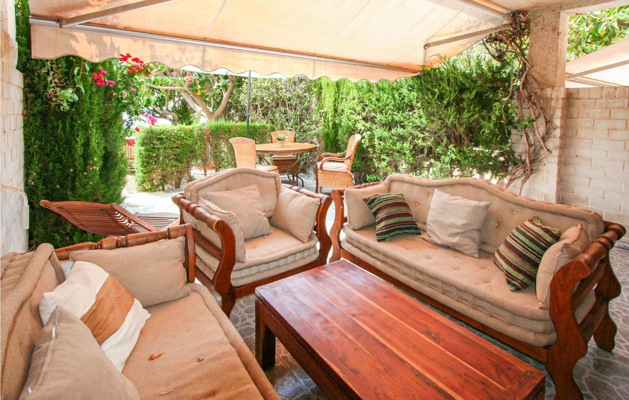 Amazing home in Santa Pola w/ 5 Bedrooms Buitenkant foto