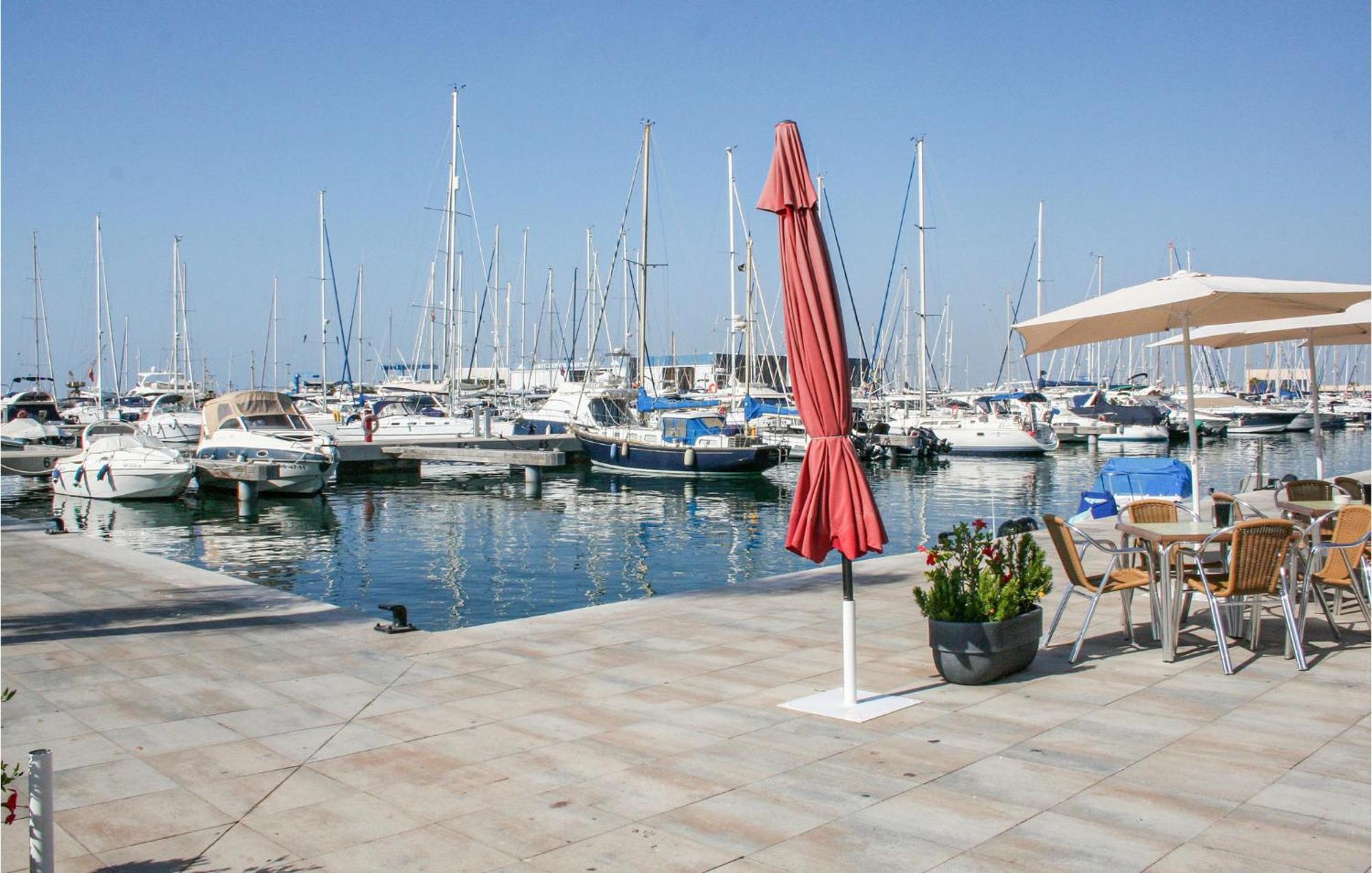 Amazing home in Santa Pola w/ 5 Bedrooms Buitenkant foto